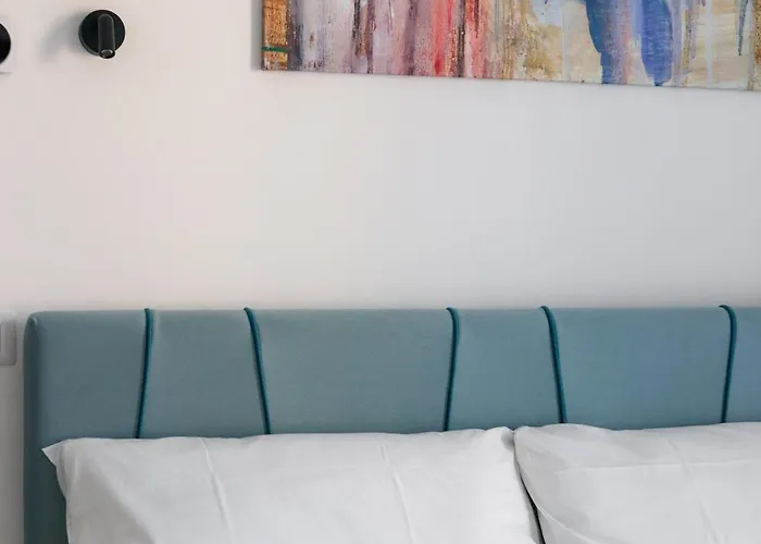 Aparthotel Seven Kings By Hostand